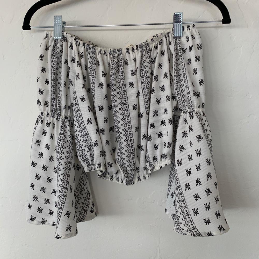 Adorable off the shoulder crop top